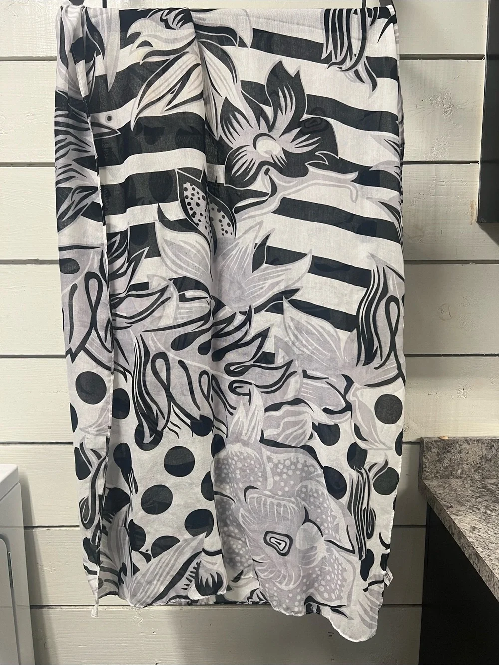 4 Black & White Patterned Scarfs